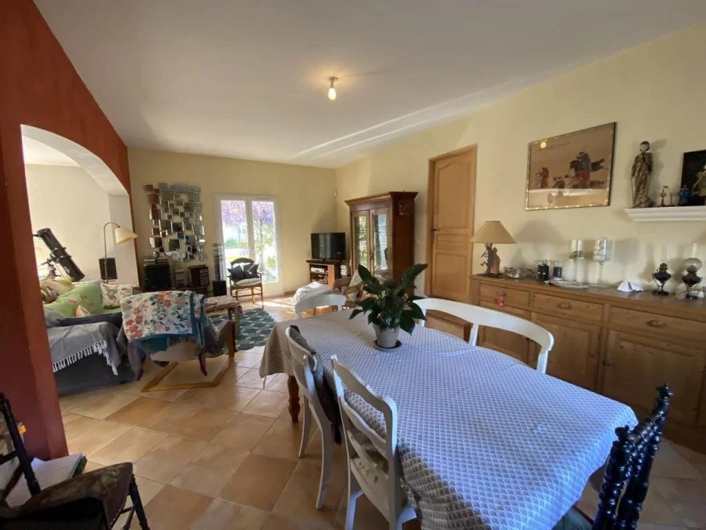 Villa in Sud Sud, Saint-Maximin-la-Sainte-Baume, France 3 - 17795326