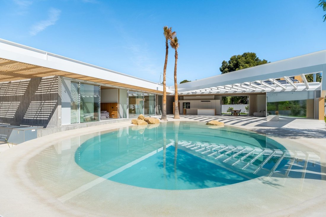 Villa in Alicante, Valencian Community, Spain 2 - 16988905