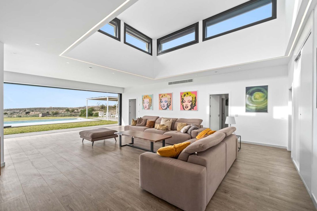 Villa in Mutxamel, Valencian Community, Spain 5 - 17549987