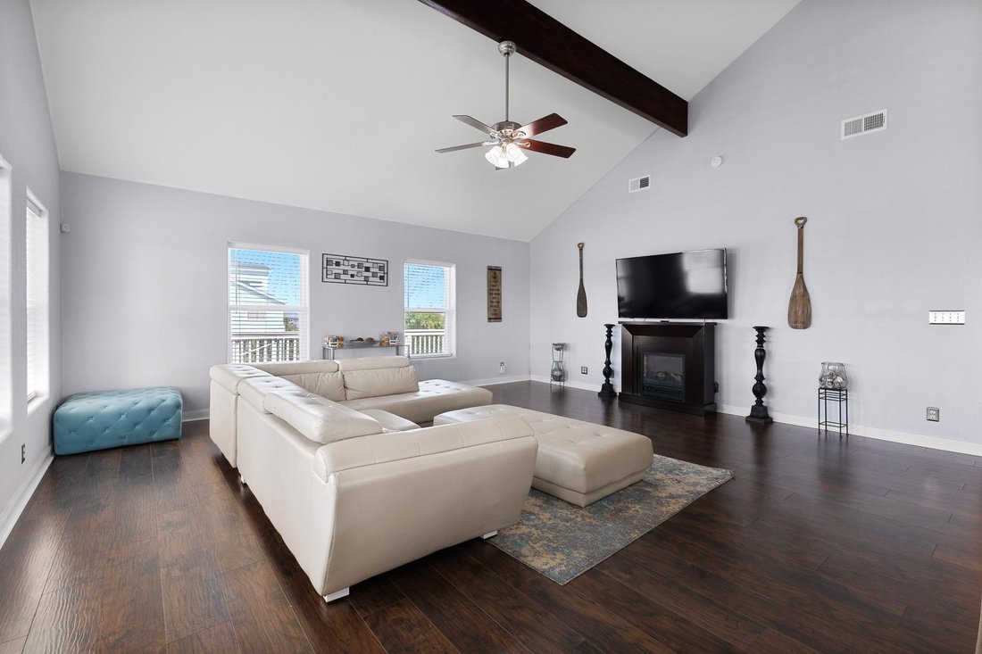 House in Galveston, Texas, United States 3 - 17799913