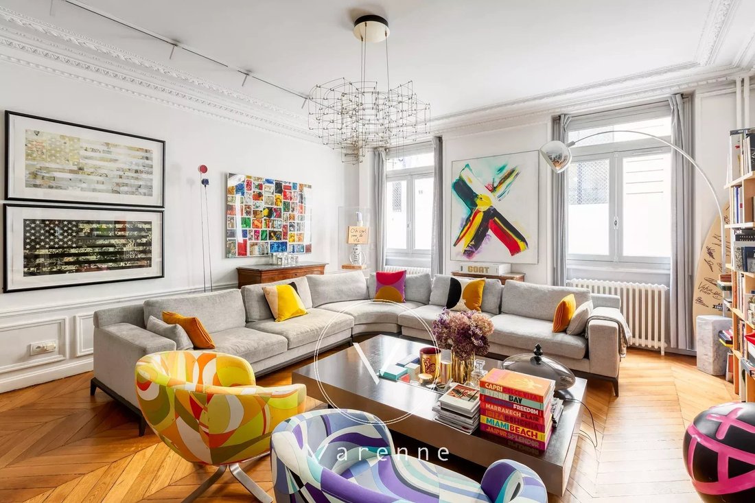 Apartment in Saint Thomas d'Aquin, Paris 7e Arrondissement, Paris 3 - 17795427
