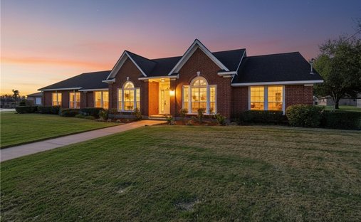 House in Shiner, Texas, United States 1