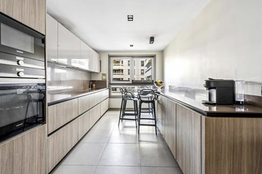 Apartment in Villiers-Cerdan, Levallois-Perret, France 3 - 17796493