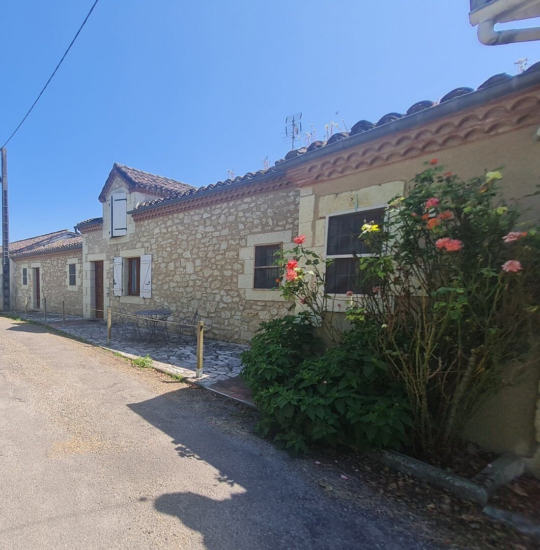 Lectoure, Occitania, France 4 - 17796775