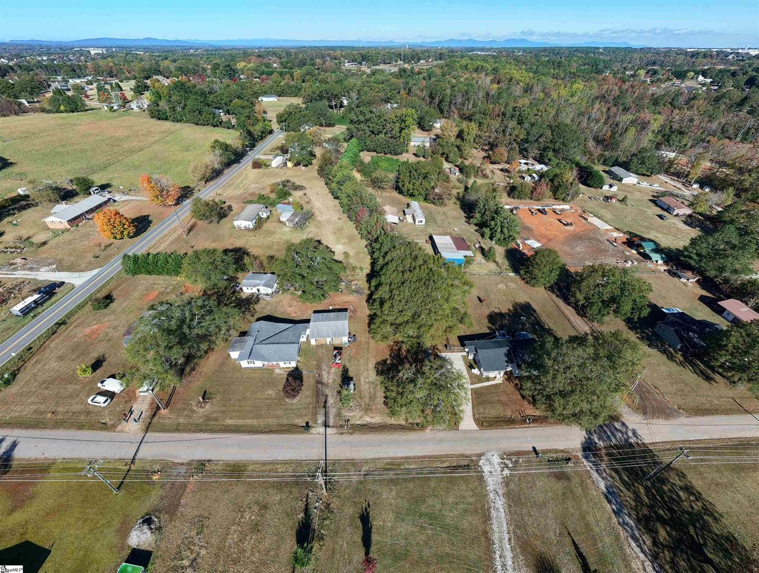 Greer, South Carolina, United States 2 - 17793975