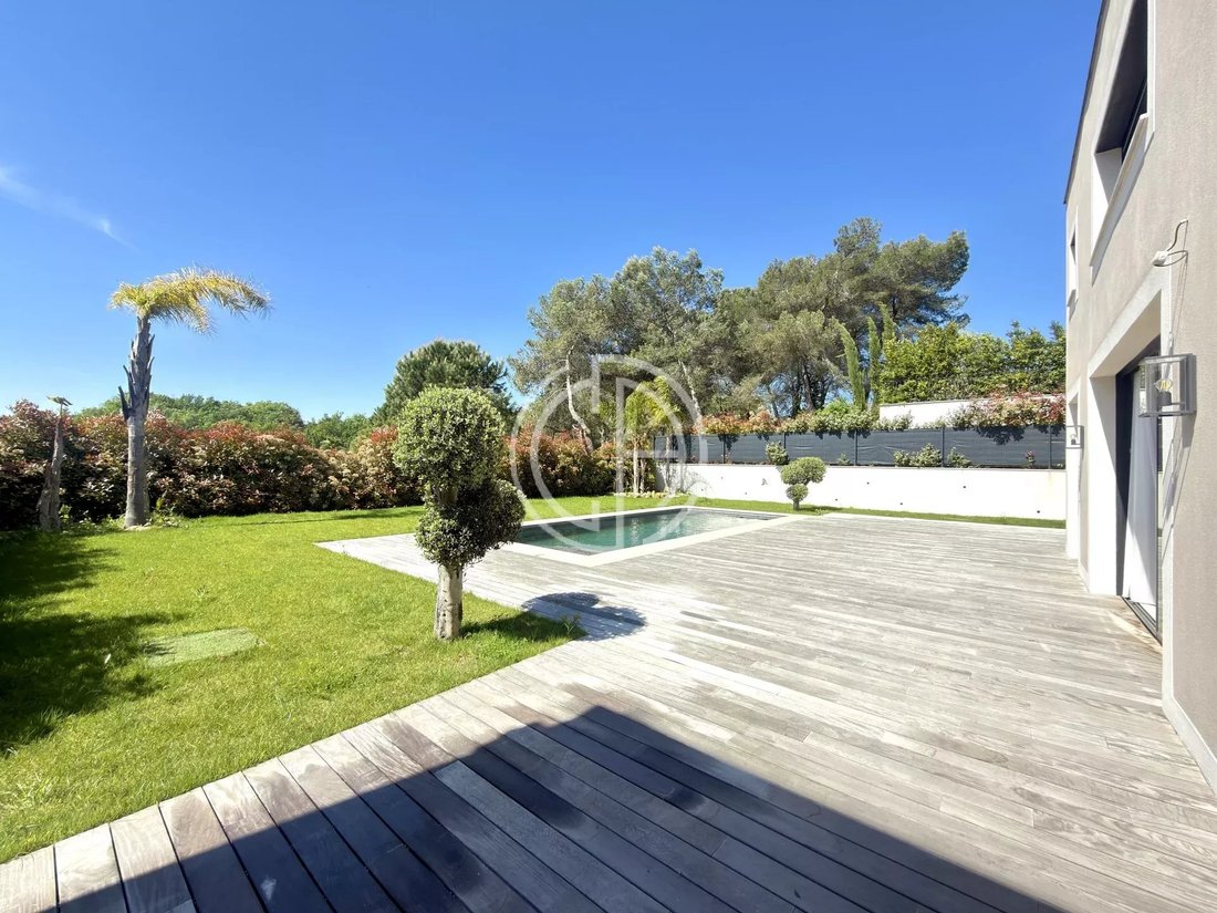 Villa in Les Indes les-Groulles, Mouans-Sartoux, France 2 - 16973536