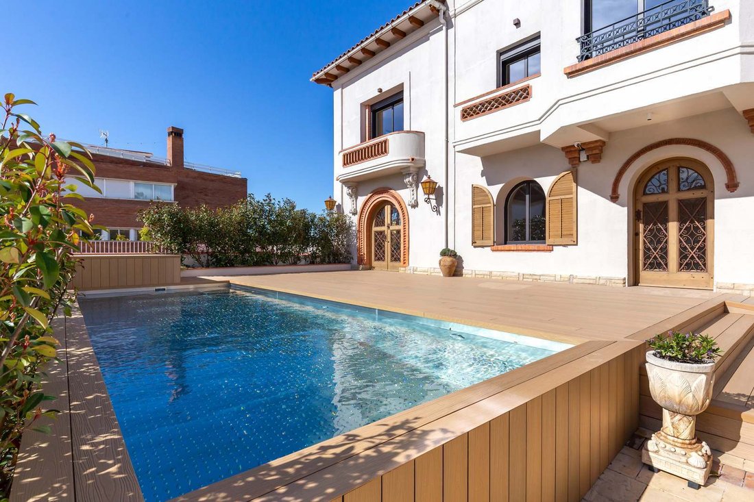 Villa in Sant Just Desvern, Catalonia, Spain 4 - 17301405