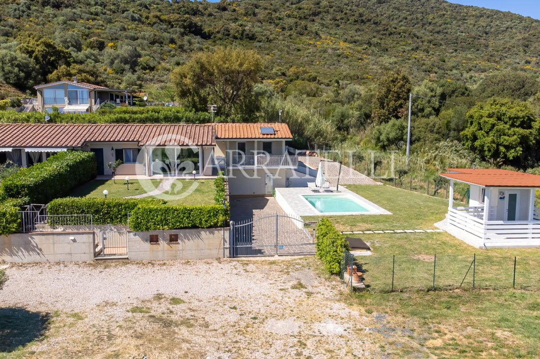 Villa in Castle of Castiglione, Castiglione della Pescaia, Tuscany 1 - 17799761