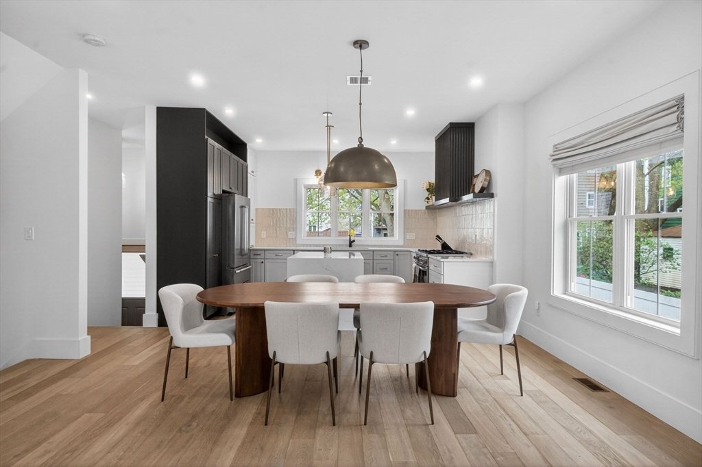 Condo in Medford, Massachusetts, United States 5 - 17800585
