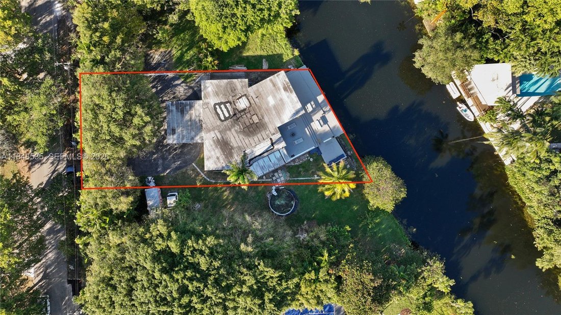 House in Miami, Florida, United States 4 - 16639509