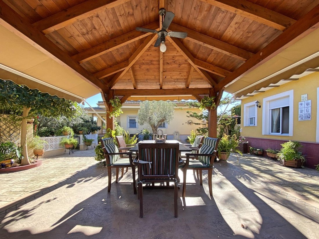 Villa in Sant Vicent del Raspeig, Valencian Community, Spain 5 - 16989079