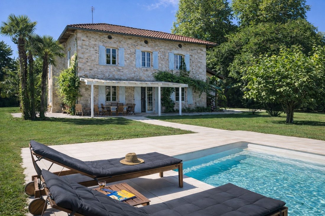 Villa in Saint-Jean-de-Marsacq, Nouvelle-Aquitaine, France 1 - 17796906