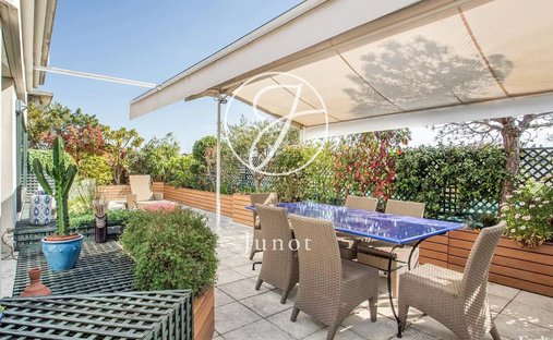 Appartamento a Neuilly-sur-Seine, Île-de-France, Francia 1