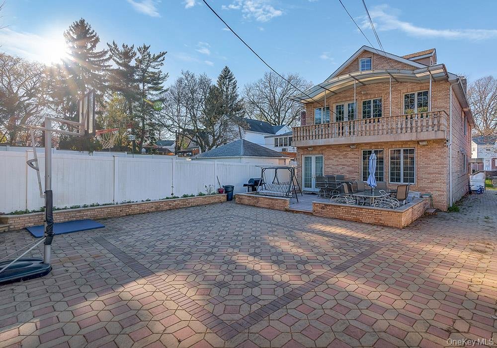 House in New York, New York, United States 2 - 17799549