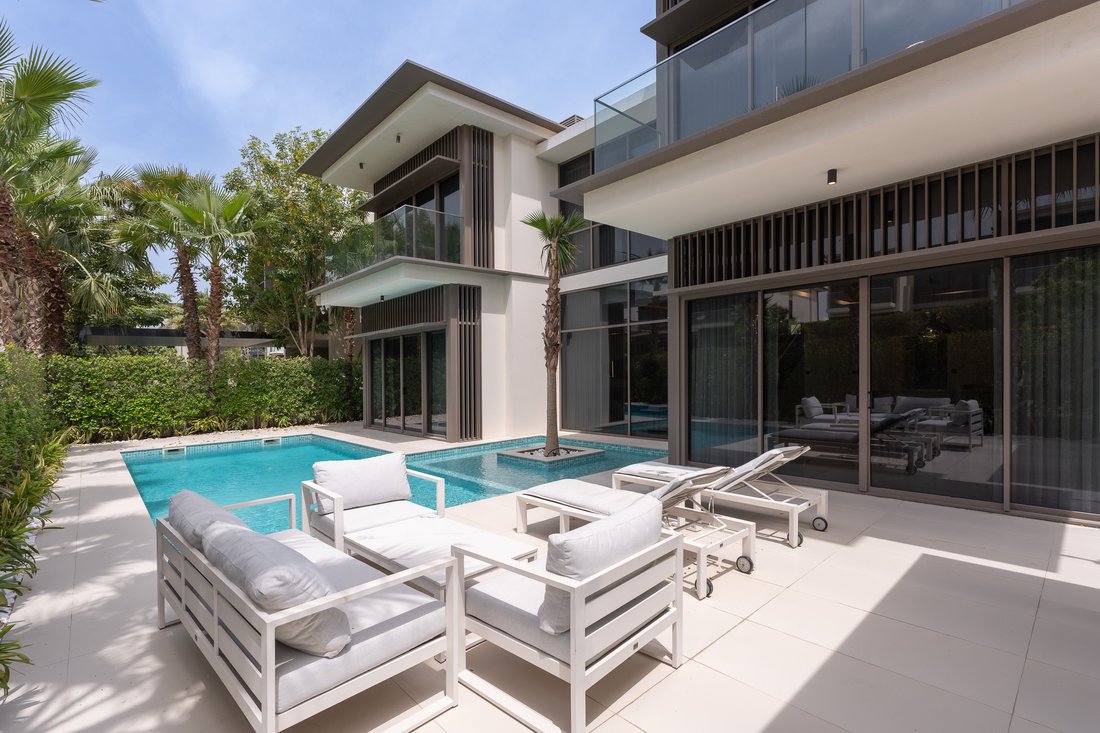 Villa in Hadaeq Sheikh Mohammed Bin Rashid, Dubai, United Arab Emirates 2 - 17478437