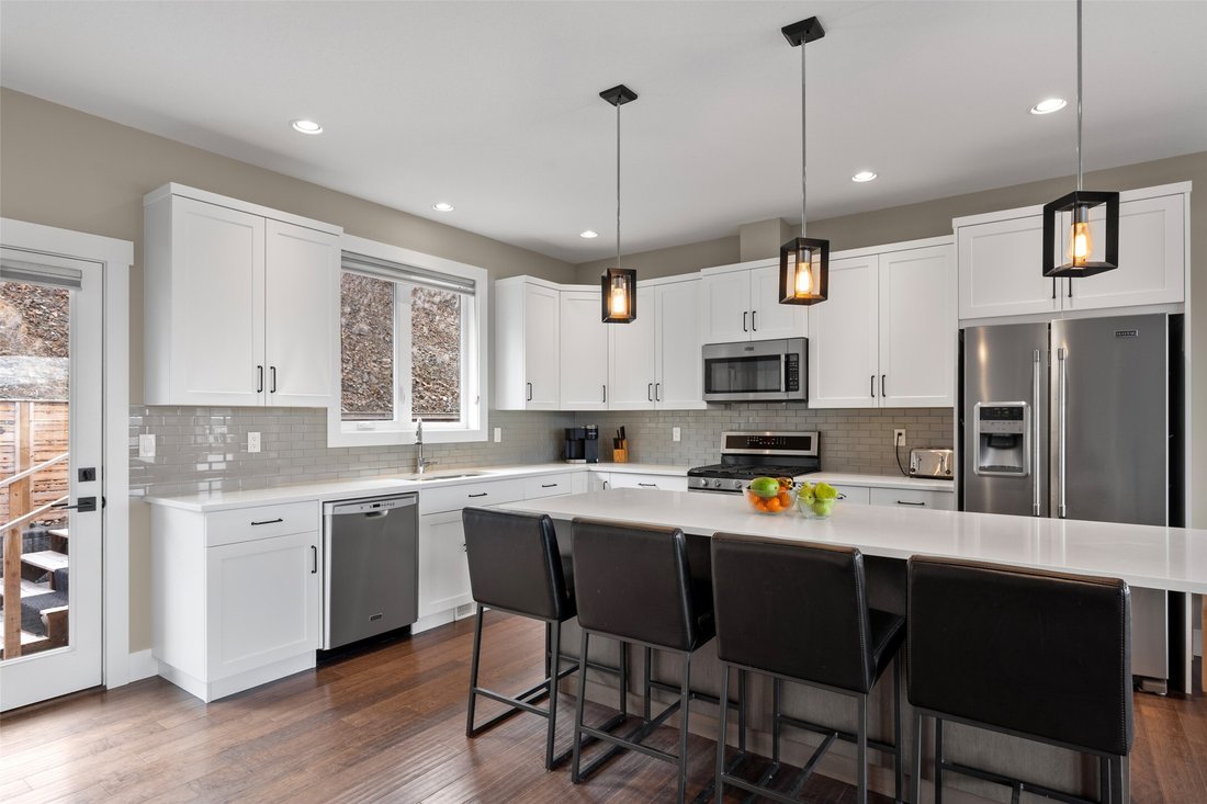 House in Kamloops, British Columbia, Canada 3 - 17800071