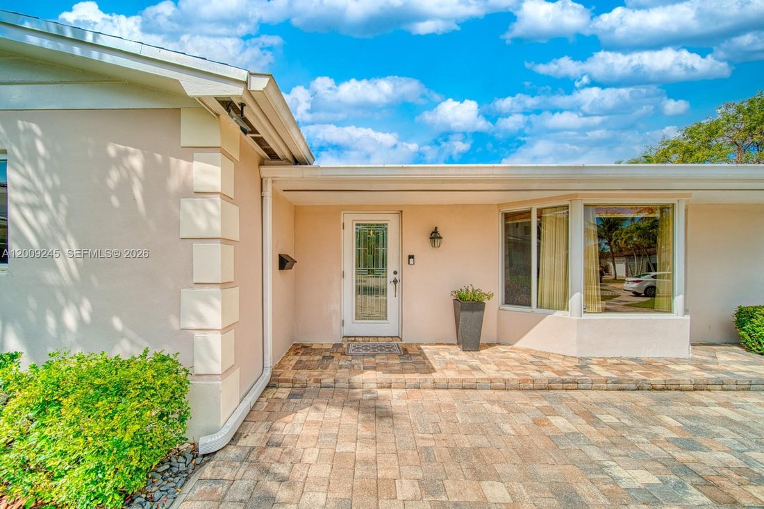 House in Miami, Florida, United States 5 - 17799431