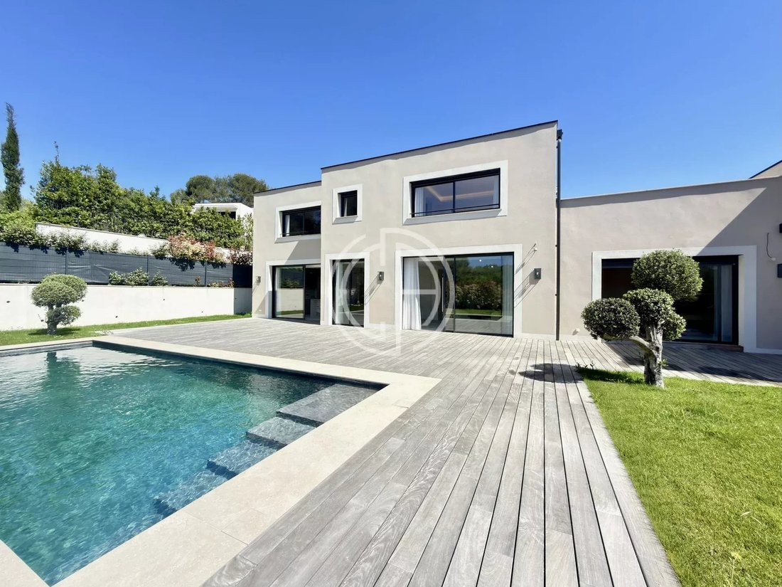 Villa in Les Indes les-Groulles, Mouans-Sartoux, France 1 - 16973536