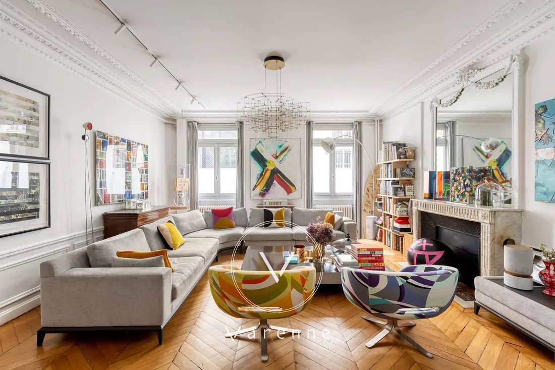 Apartment in Saint Thomas d'Aquin, Paris 7e Arrondissement, Paris 1 - 17795427