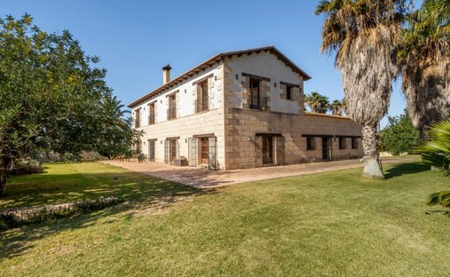 Villa in Elx / Elche, Valencian Community, Spain 1