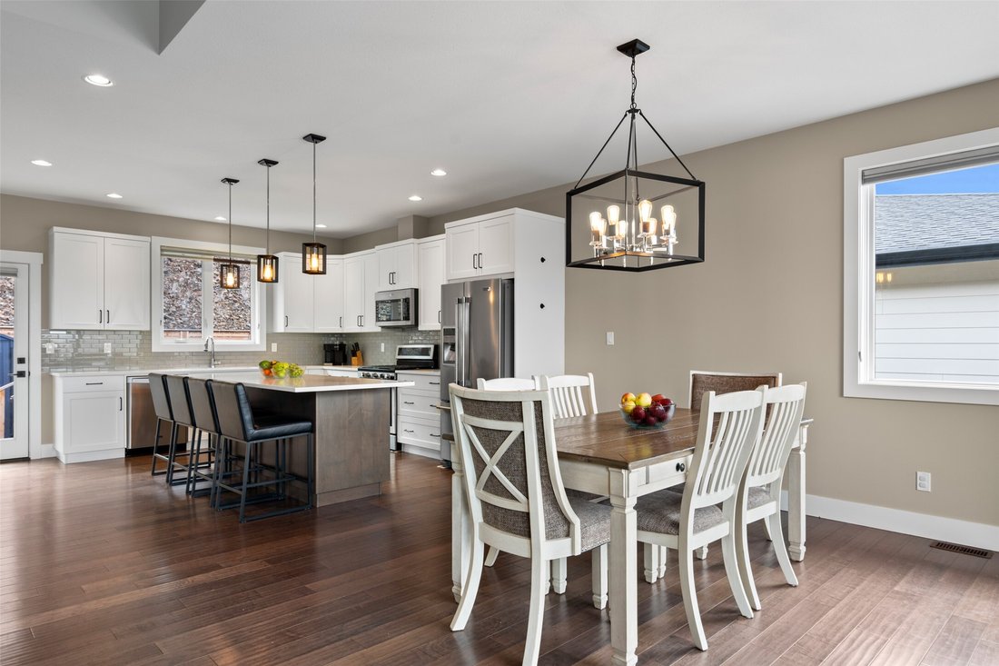 House in Kamloops, British Columbia, Canada 5 - 17800071