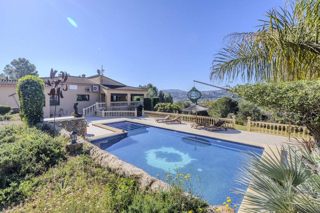 Villa in Pedreguer, Valencian Community, Spain 1 - 17756218