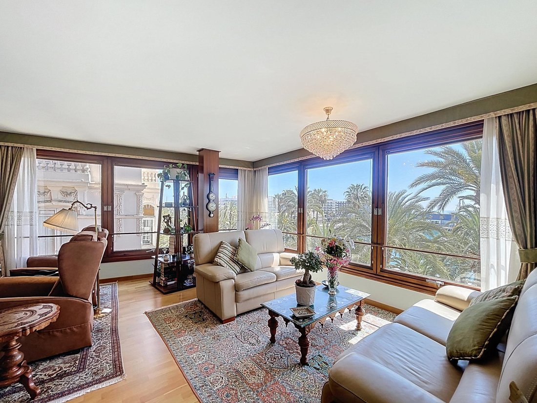 Apartment in Casco Antiguo - Santa Cruz - Ayuntamiento, Alicante, Valencian Community 3 - 17686491