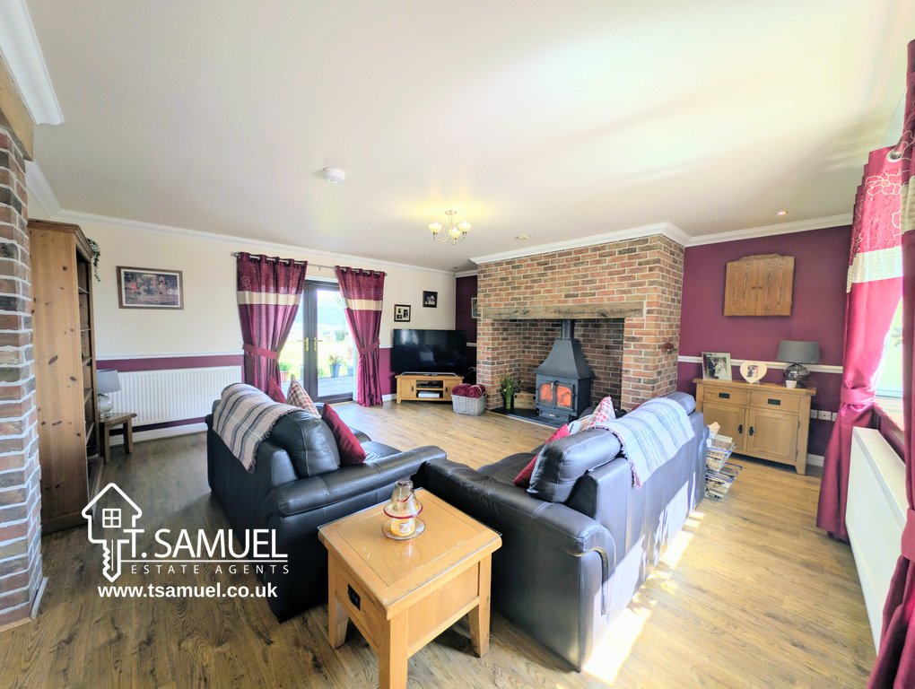 House in Penrhiwceiber, Wales 4 - 17795049