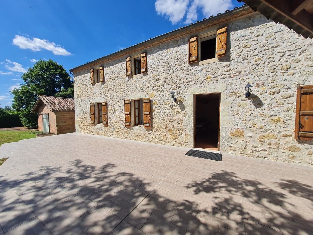 Villa in Lectoure, Occitania, France 4 - 17796748