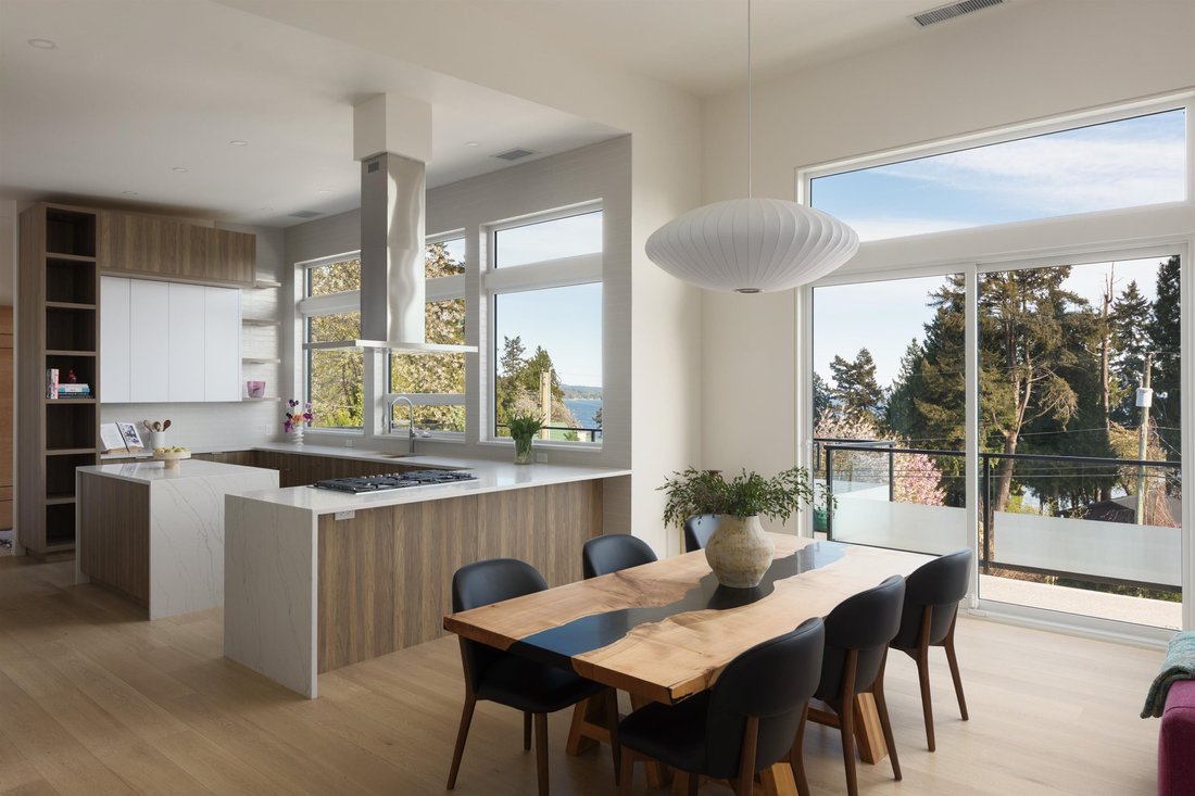 House in Gibsons, British Columbia, Canada 3 - 17800086
