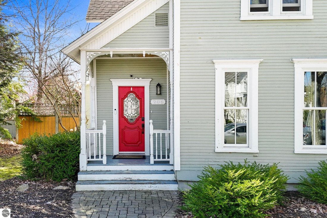 House in Garfield Township, Michigan, United States 2 - 17801351