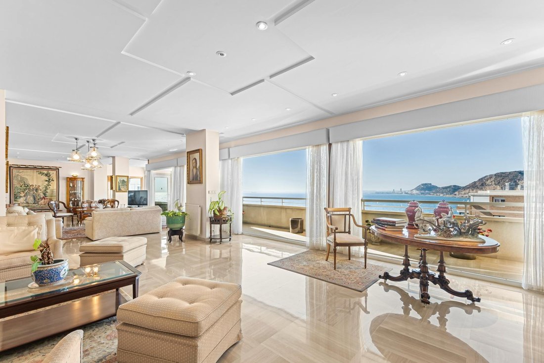 Apartment in Alicante, Valencian Community, Spain 2 - 16988739