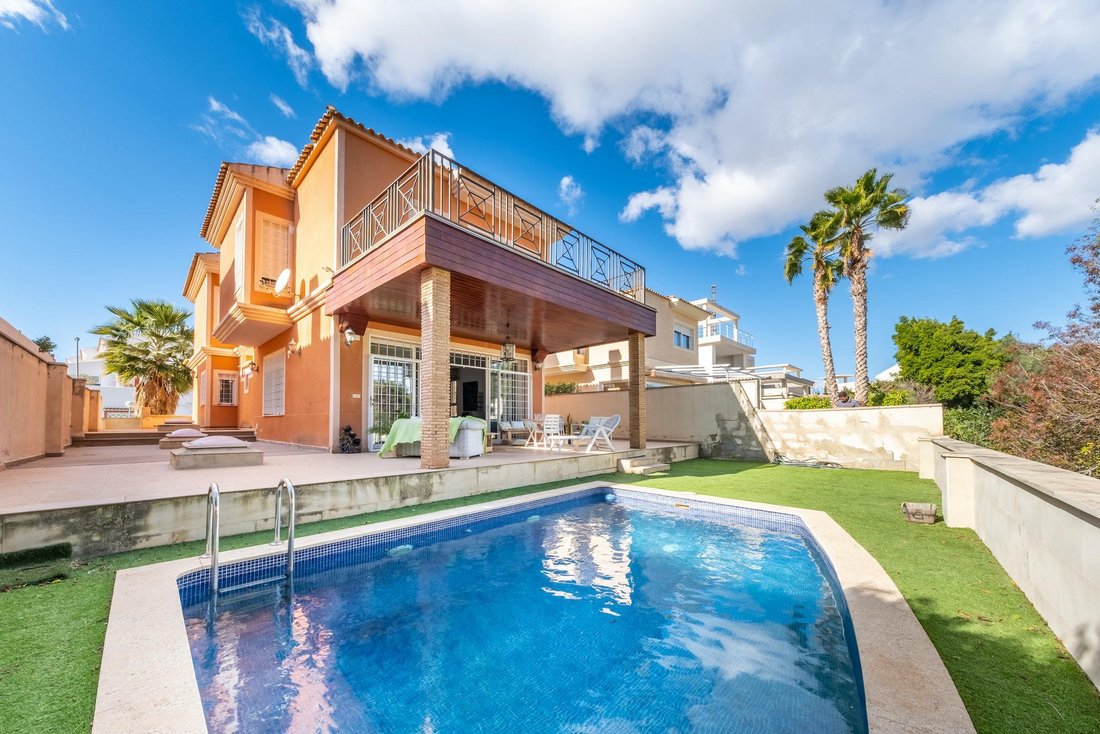 Villa in Alicante, Valencian Community, Spain 2 - 16987629