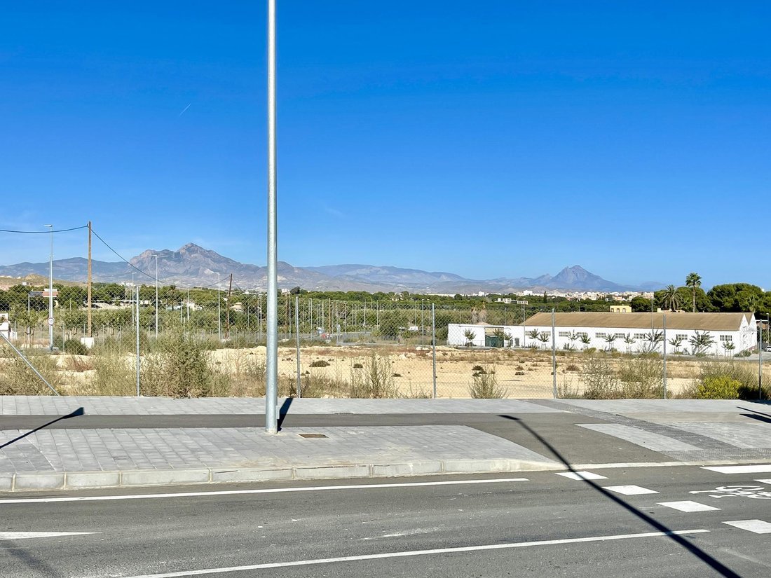 Land in Alicante, Valencian Community, Spain 3 - 16988094
