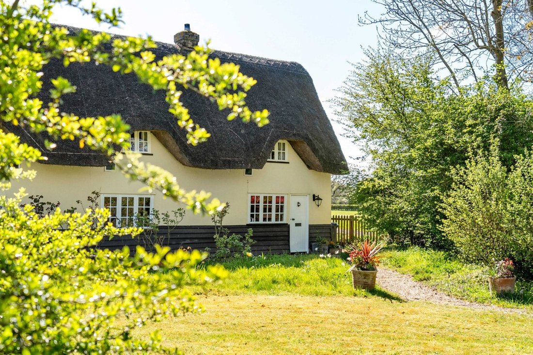 House in Ardeley, England 2 - 17796507