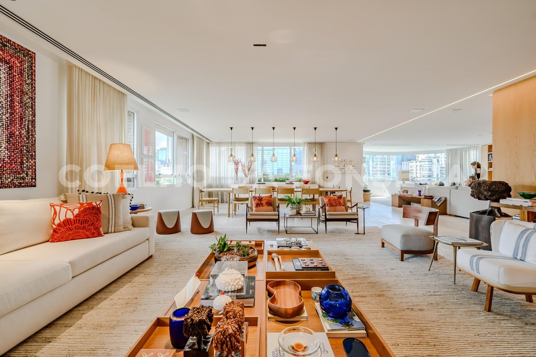Condo in São Paulo, State of São Paulo, Brazil 1 - 17801514