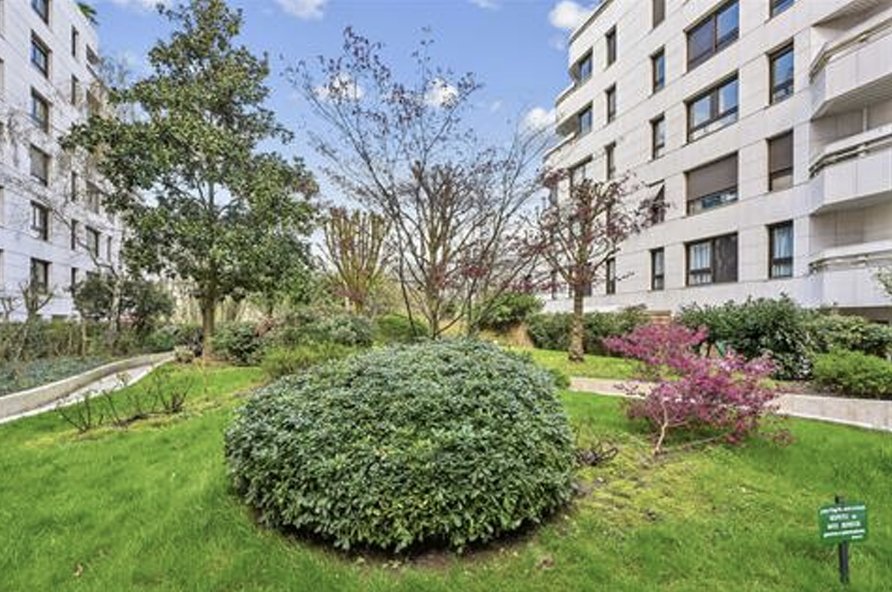 Apartment in Villiers-Cerdan, Levallois-Perret, France 4 - 17796493