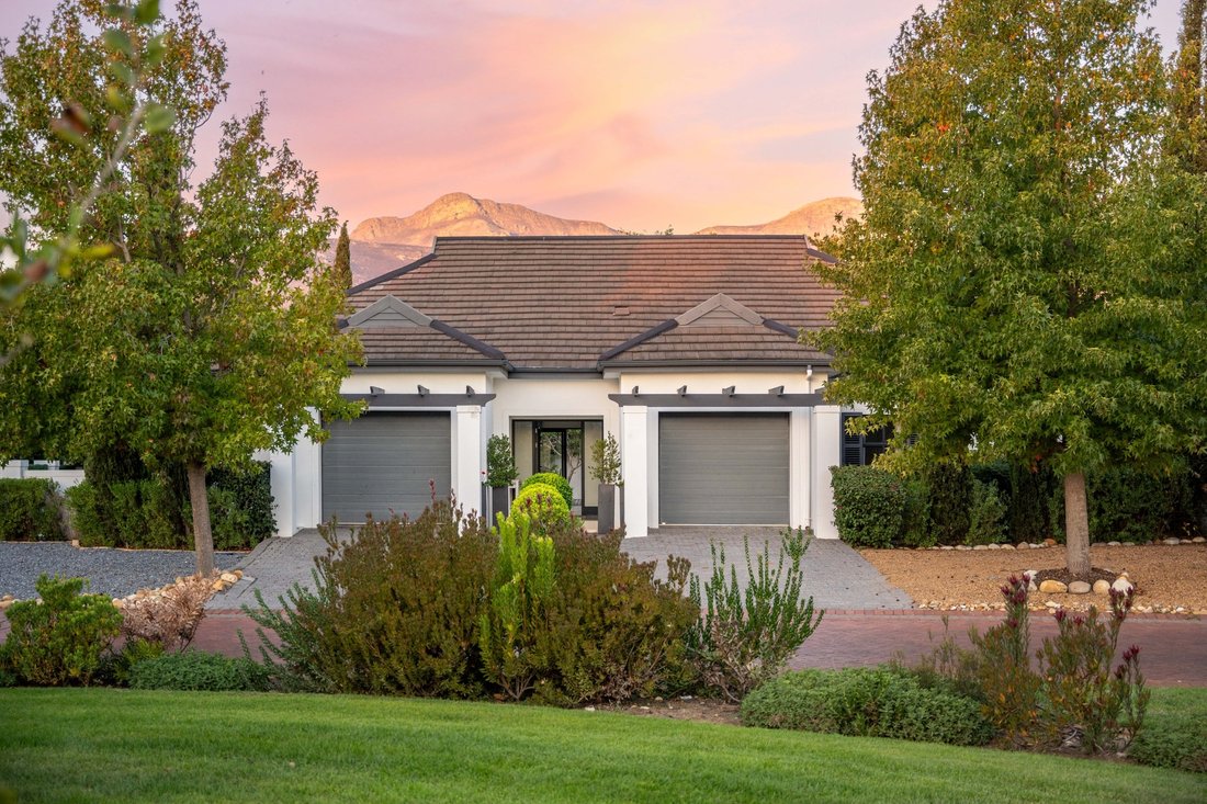 House in Paarl, Western Cape, South Africa 2 - 17800281
