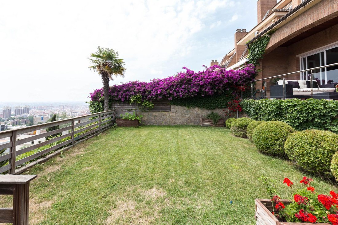 Villa in Esplugues de Llobregat, Catalonia, Spain 3 - 16988267