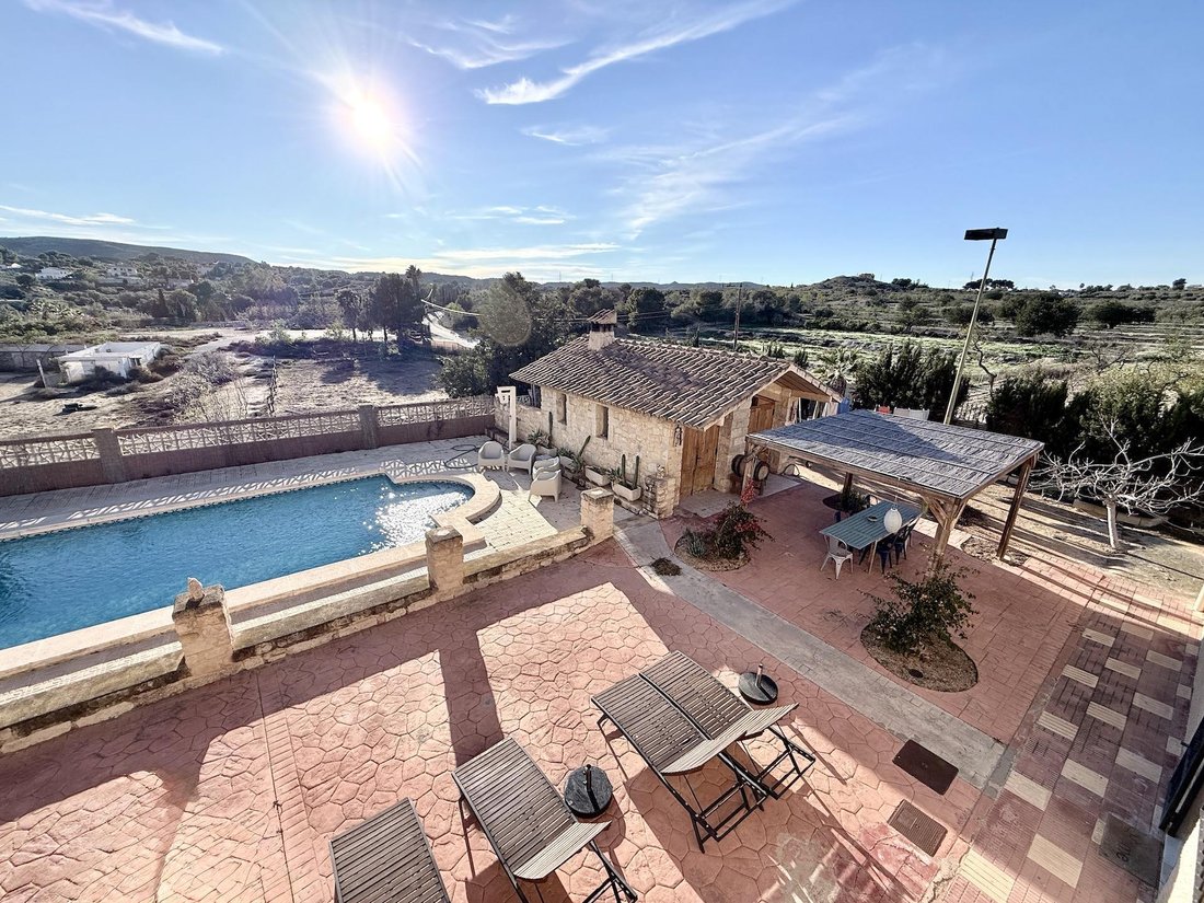 Villa in Elx / Elche, Valencian Community, Spain 2 - 17003289