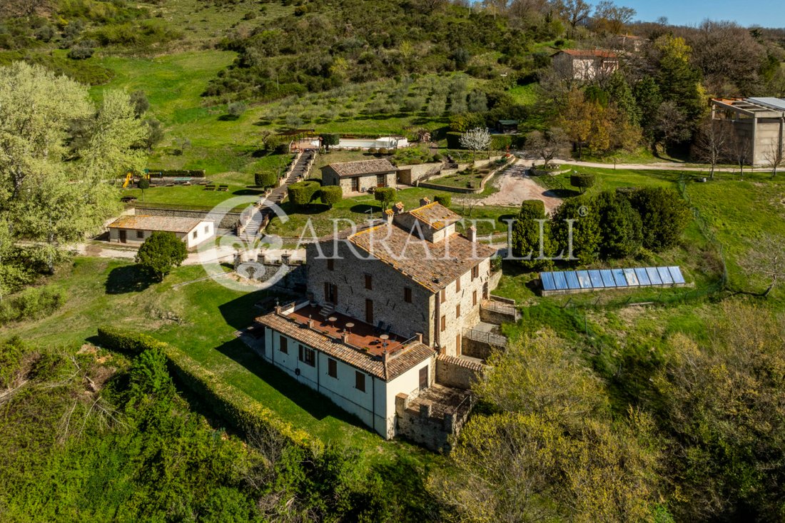 Country House in Valfabbrica, Umbria, Italy 5 - 17799415