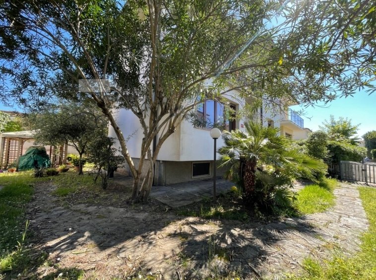 Villa in Lido di Camaiore, Camaiore, Tuscany 4 - 17375556