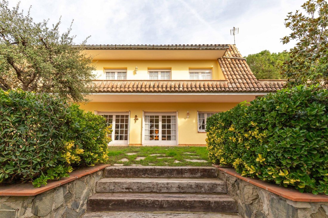 Villa in Sant Just Desvern, Catalonia, Spain 5 - 16987473