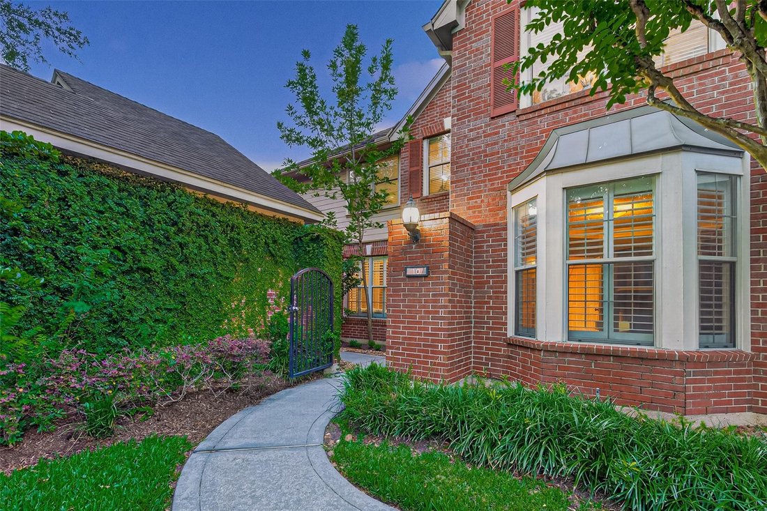 House in The Woodlands, Texas, United States 5 - 17799982