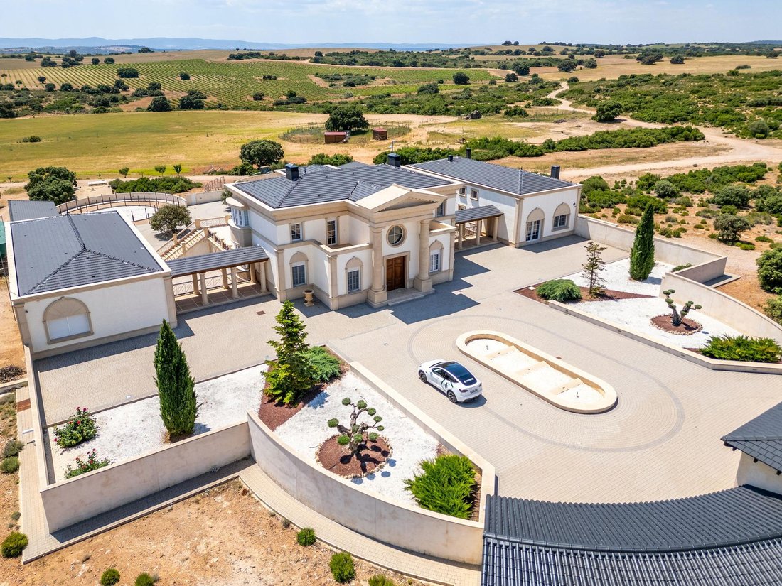 Country House in Lezuza, Castile-La Mancha, Spain 3 - 16988584