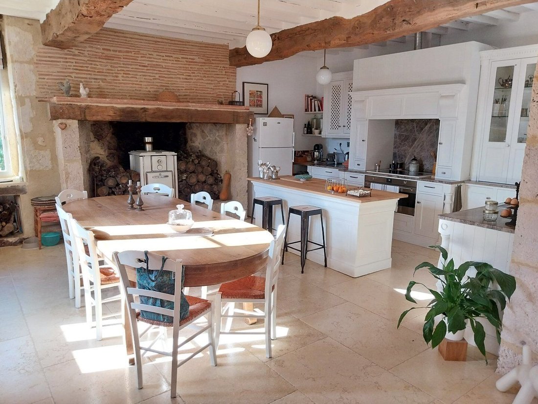 Villa in Lectoure, Occitania, France 4 - 17796595