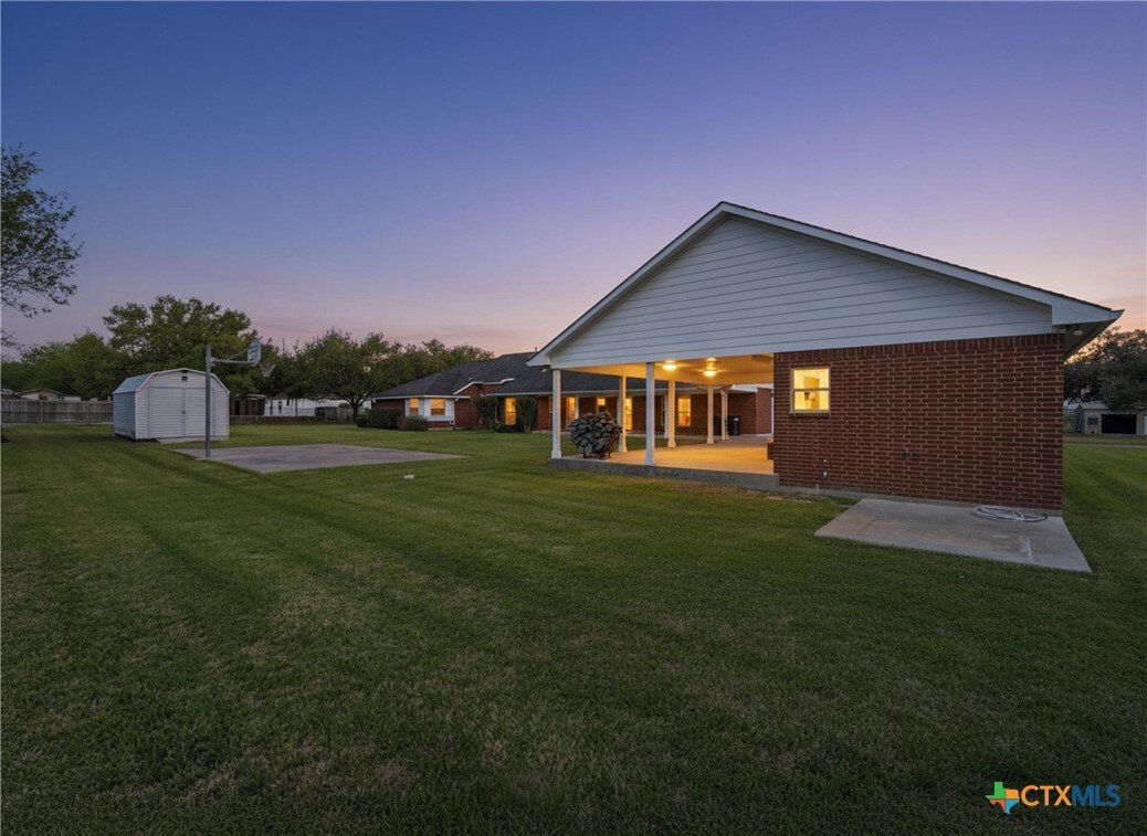 House in Shiner, Texas, United States 4 - 17798558