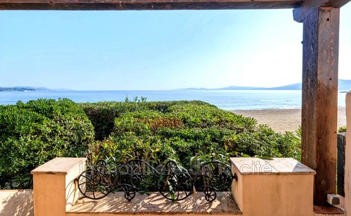 Villa in Grimaud, Provence-Alpes-Côte d'Azur, France 1