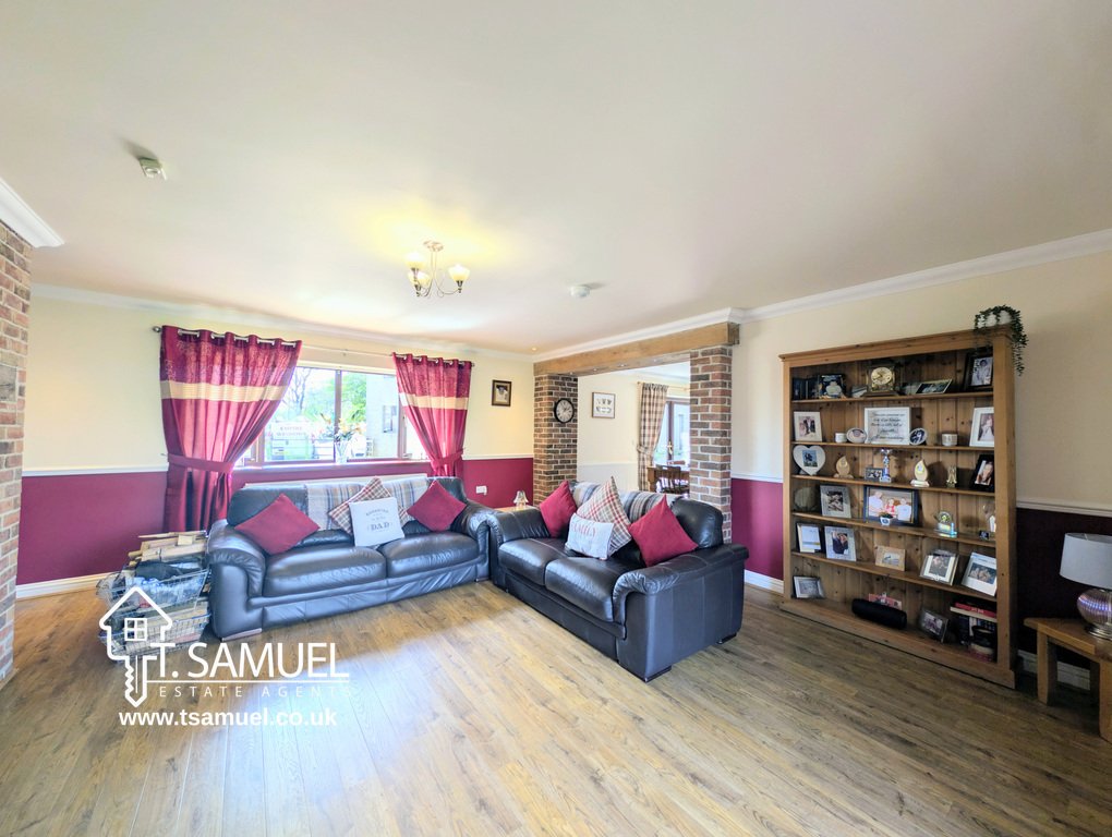 House in Penrhiwceiber, Wales 2 - 17795049