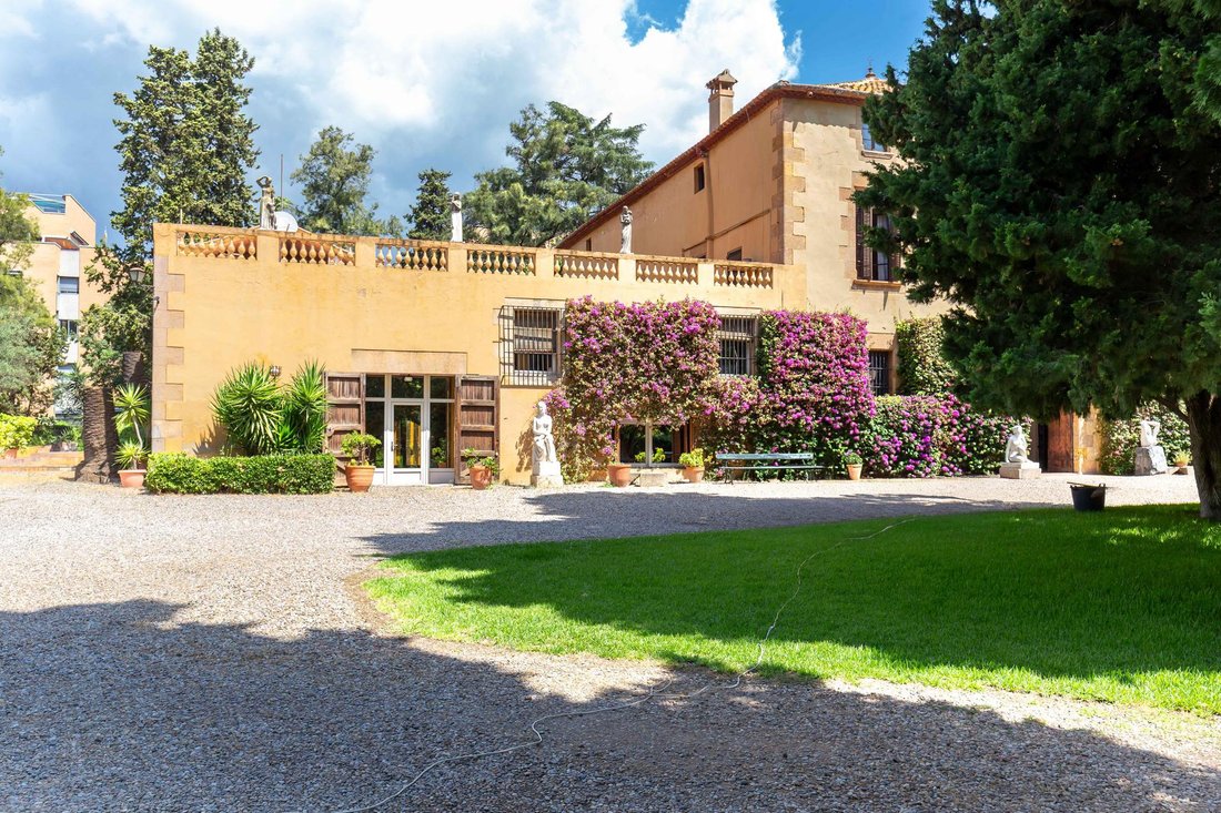 Villa in Esplugues de Llobregat, Catalonia, Spain 2 - 16987916